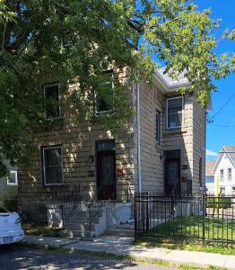 45 CHESTNUT STREET, Kingston, オンタリオ K7K 3X4, カナダ
