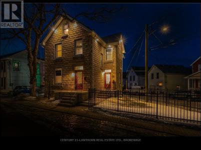 45 CHESTNUT STREET, Kingston (east Of Sir John A. Blvd), Ontario K7K 3X4, Canada