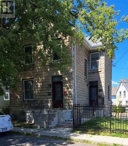 45 CHESTNUT STREET, Kingston (east Of Sir John A. Blvd), Ontario K7K 3X4, Canada