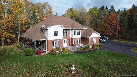 81 WOODLAND HILL, Perth-Andover-, New Brunswick E7H 5H4, Canada
