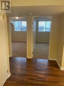 1056 QUEENS AVENUE, Oakville (cp College Park), 安大略省 L6H 6R3, 加拿大