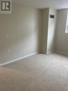 1056 QUEENS AVENUE, Oakville (cp College Park), 安大略省 L6H 6R3, 加拿大