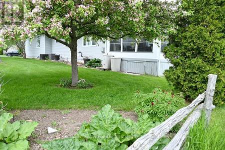 18 CRETNEY DRIVE SOUTH, Prince Edward County (wellington Ward), Ontario K0K 3L0, CANADÁ