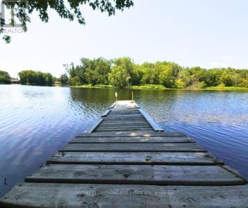 133 CARLETON COVE, Belleville (thurlow Ward), Ontario K0K 2B0, Canada