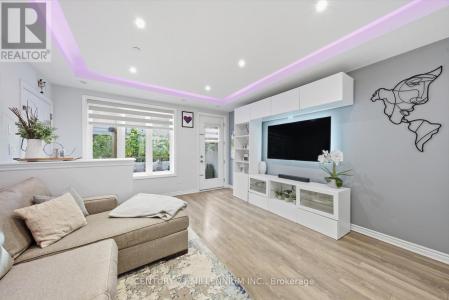 95 EASTWOOD PARK GARDENS, Toronto (long Branch), Ontario M8W 0B9, Canada