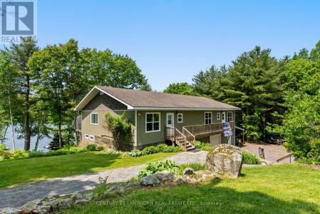 32 FOREST BREEZE LANE, Rideau Lakes, אונטריו K0G 1E0, קנדה 