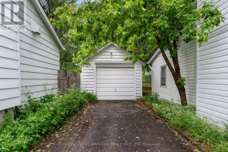 18 ELM STREET, Prince Edward County (picton Ward), Онтарио K0K 2T0, Канада