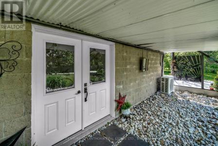 11807 LOYALIST PARKWAY, Prince Edward County (hallowell Ward), Ontario K0K 2T0, Canada