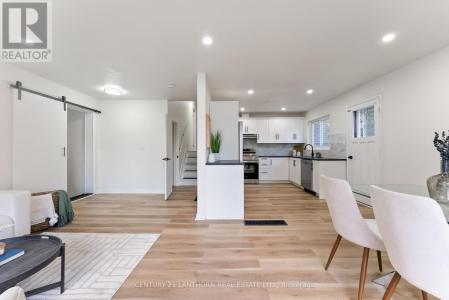 94 ROLLINS DRIVE, Belleville (belleville Ward), 온타리오주 K8N 4J5, 캐나다