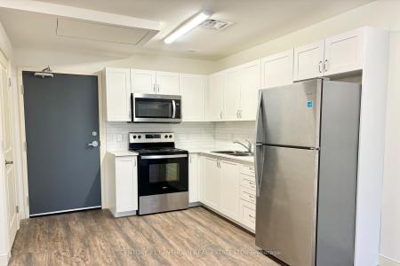 135 STATION STREET S, Belleville, 安大略省 K8N 2S9, 加拿大