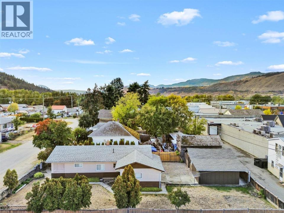 834 SICAMOUS AVENUE, Chase, קולומביה הבריטית V0E 1M0, קנדה 