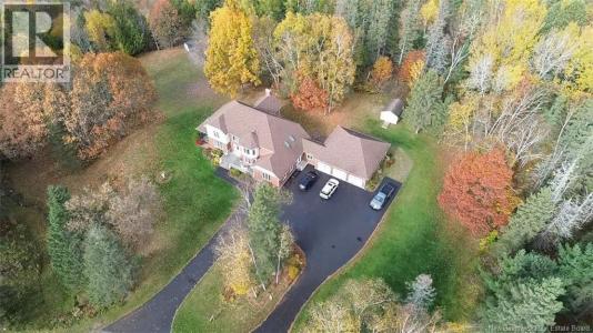 81 WOODLAND HILL, Perth-Andover-, 新不倫瑞克 E7H 5H4, 加拿大