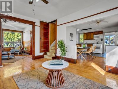 49 CONSECON STREET EAST, Prince Edward County (wellington Ward), Ontario K0K 3L0, Canada