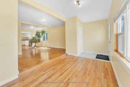 77 PORTSMOUTH AVENUE, Kingston, Ontario K7M 1V4, Kanada