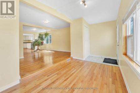 77 PORTSMOUTH AVENUE, Kingston (central City West), オンタリオ K7M 1V4, カナダ