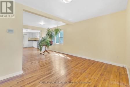 77 PORTSMOUTH AVENUE, Kingston (central City West), オンタリオ K7M 1V4, カナダ