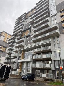 639  Rue Robert-Élie, Laval (Laval-des-Rapides), Quebec H7N 3Y9, Canada