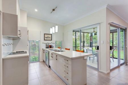 18 Mitchell Street, Tin Can Bay, QLD 4580, Australia