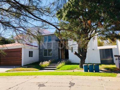 PASEO DE LOS PINOS 129,, Tlajomulco De Zúñiga, Jalisco 45643, Mexico