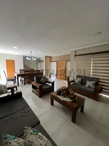 Avenido Silvio Marincovik Barrio Rico , Este, Santa Cruz 00001, Bolívia