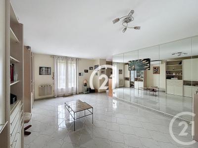 Villiers Le Bel, Île-de-France 95400, Pháp