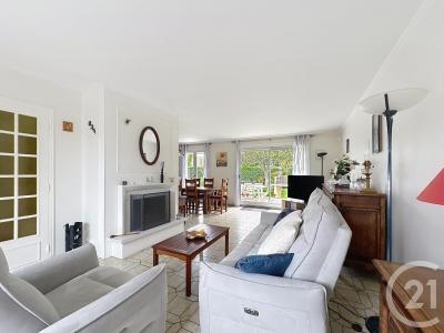 Combs La Ville, Isla De Francia 77380, Francia