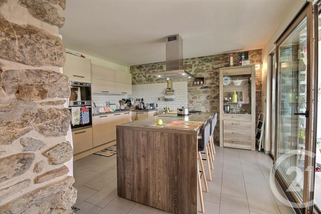 Bons En Chablais, Rodano-Alpi 74890, Francia