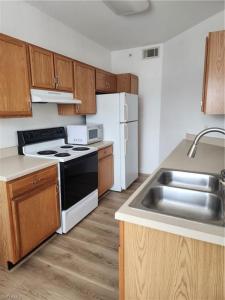 7915 Preserve CIR 222, NAPLES, Flórida 34119, Estados Unidos