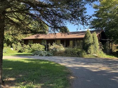 50739 Pleasant Street, Dowagiac, Michigan 49047