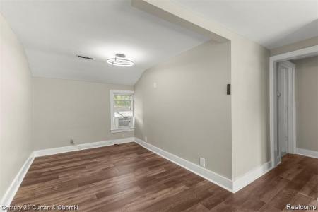 8086 Chalmers Avenue, Warren, Michigan 48089, Estados Unidos