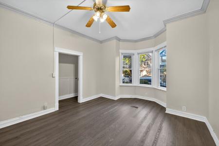 1922 N Whipple Street , 1, Chicago, Illinois 60647, Stati Uniti