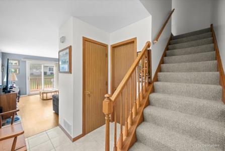 212 Village Creek Dr, Lake In The Hills, Illinois 60156