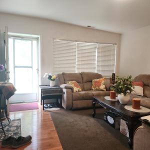 7826 W 98th Place, Hickory Hills, Illinois 60457