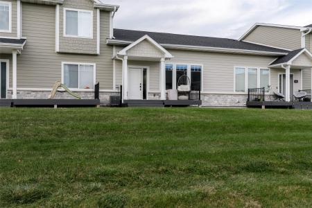 9140 Spring Crest Lane, West Des Moines, Iowa 50266, États-Unis