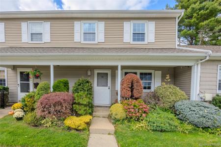 78 Hayloft Court, Huntington Station, NY 11746, USA