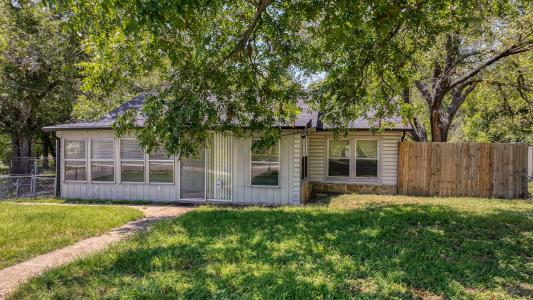 109 Mill Street, Weatherford, Texas 76086, USA