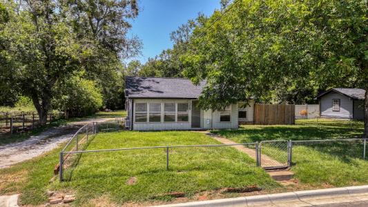 109 Mill Street, Weatherford, Texas 76086, USA