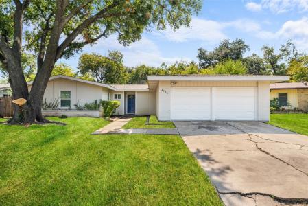 2426 Cloverdale Street, Arlington, Texas 76010