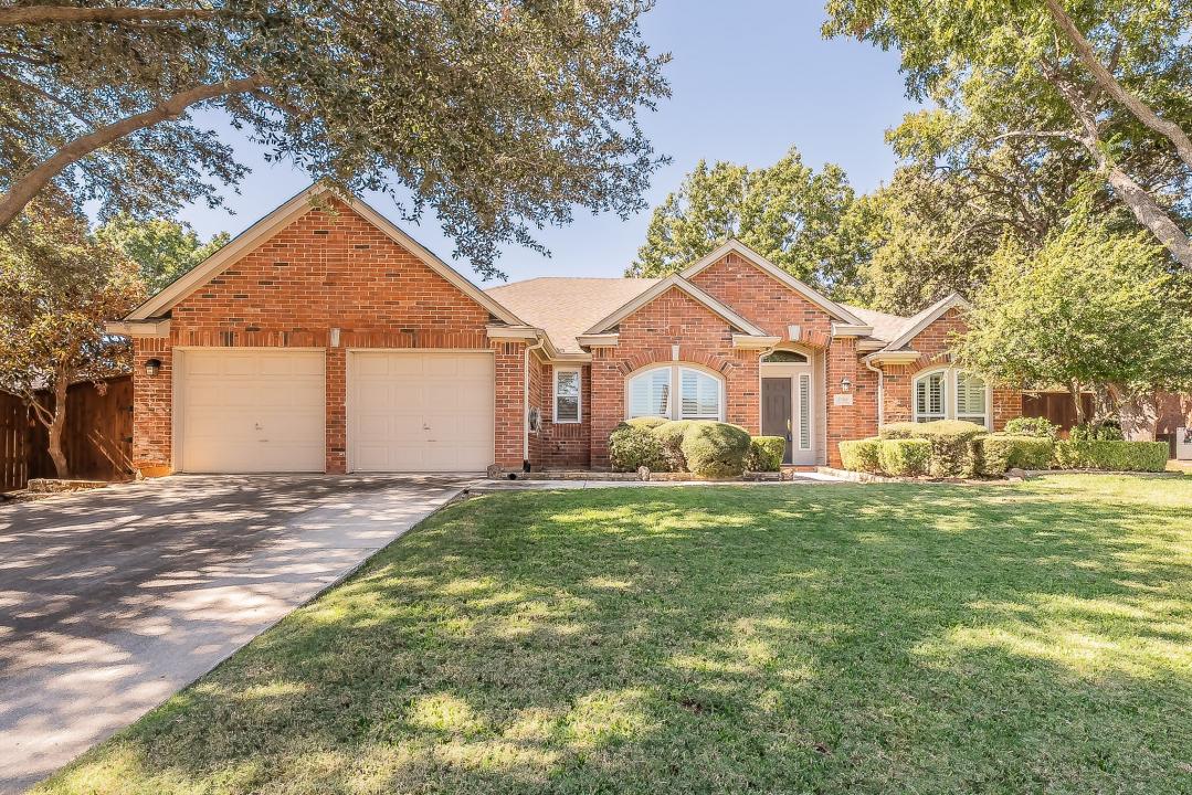 2709 Cobblestone Drive, Grapevine, Texas 76051