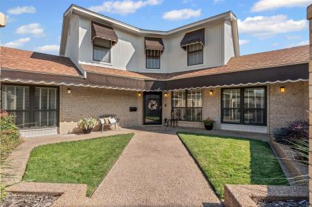 32 One Main Place, Benbrook, Texas 76126