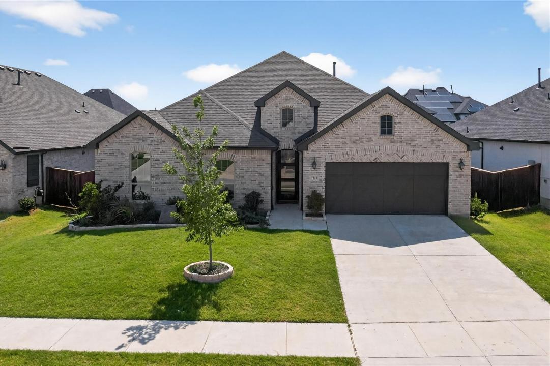 1525 Wild Indigo Drive, Mansfield, Texas 76063
