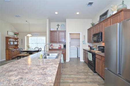 741 W Bend Boulevard, Burleson, Texas 76028, Stati Uniti