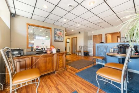 16272 King Rd All About You Salon, Riverview, Michigan 48193, Stati Uniti