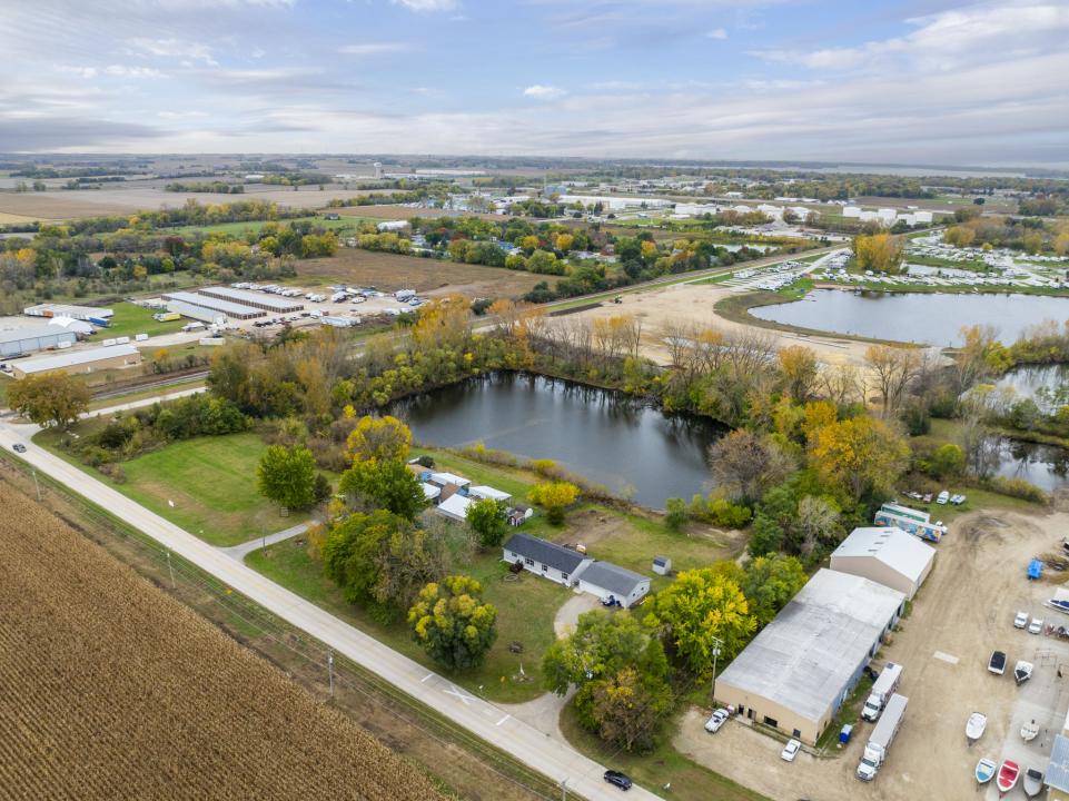 815 N 40th St, Clear Lake, Iowa 50428, HOA KỲ