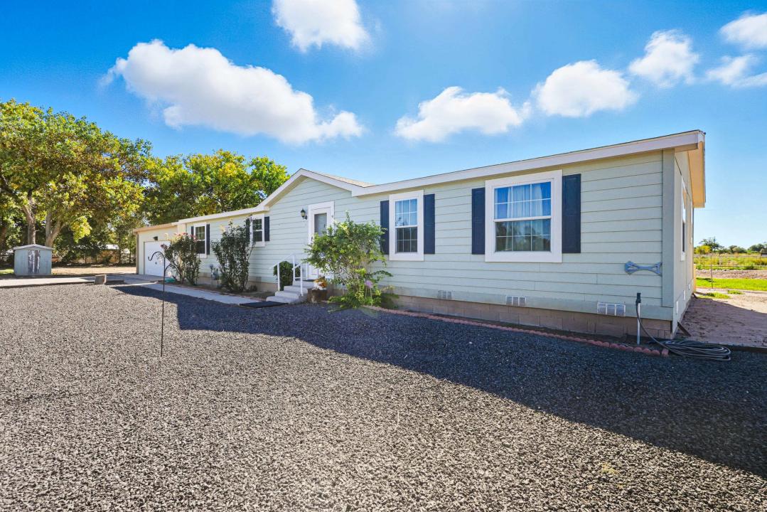 8 James Sanchez Lane, Belen, المكسيك جديدة 87002, الولايات المتحدة