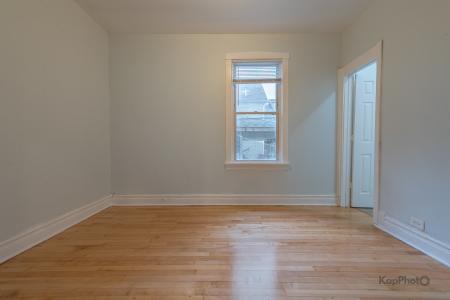 3311 N Kostner Avenue, Chicago, Illinois 60641, États-Unis