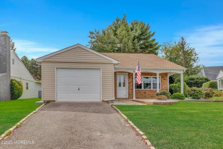 9 Buckingham Drive, Manchester, 新泽西州 08759, 美国