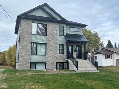 Rue de l'Église, Brownsburg-Chatham, Quebec J8H 1A1, Canada