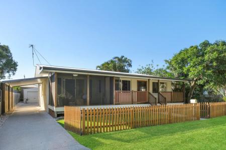 173 Esplanade, Golden Beach, QLD 4551, Australia