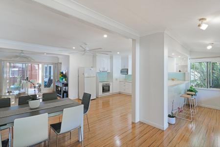 173 Esplanade, Golden Beach, QLD 4551, Australia